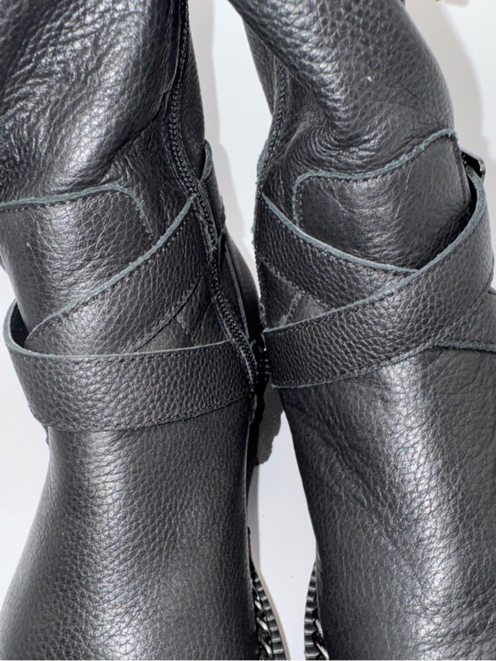 SOLD Vince Camuto Black Leather Chain Moto Boots Size 7 - Picture 17 of 17